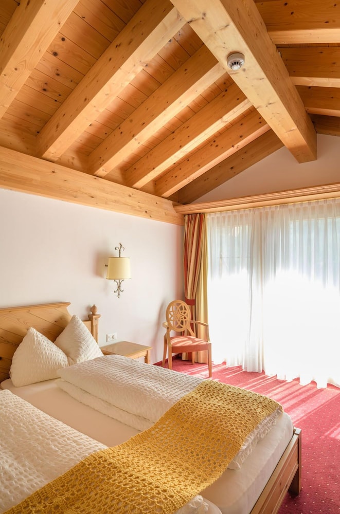 hotel mountain paradise