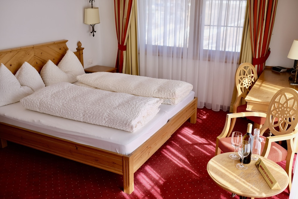 hotel mountain paradise