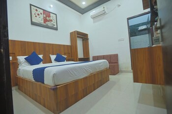 hotel rk residency near banke bihari mandir