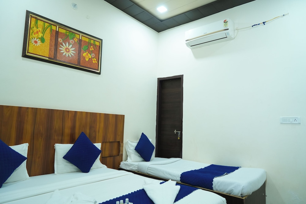hotel rk residency near banke bihari mandir