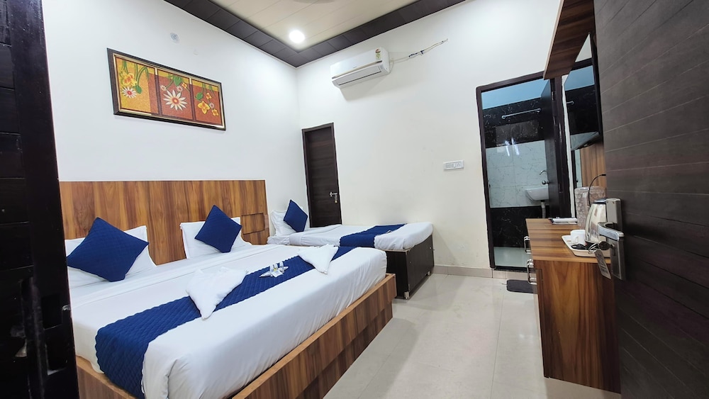 hotel rk residency near banke bihari mandir