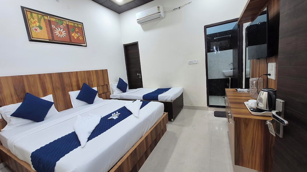 hotel rk residency near banke bihari mandir