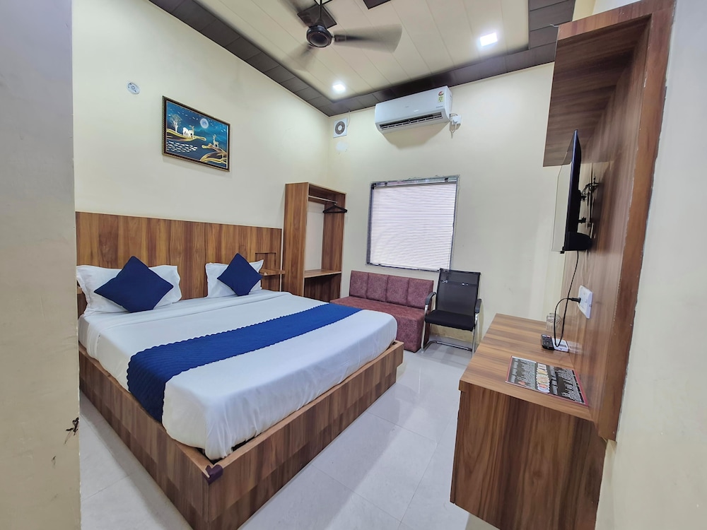 hotel rk residency near banke bihari mandir