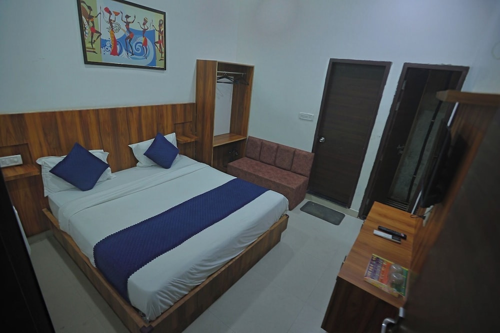 hotel rk residency near banke bihari mandir