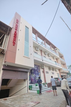 hotel rk residency near banke bihari mandir