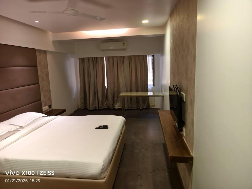 hotel dakshin grandeur