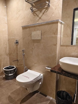 hotel dakshin grandeur