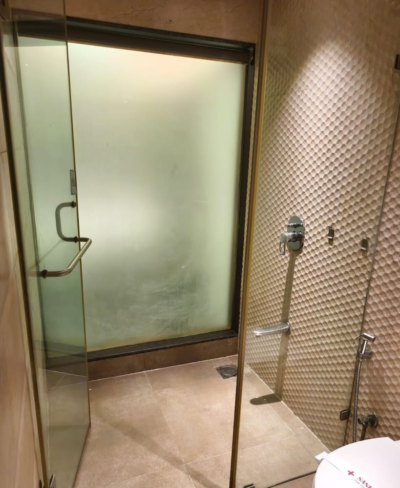 hotel dakshin grandeur