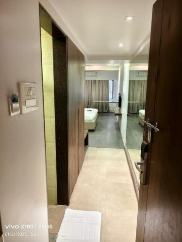 hotel dakshin grandeur