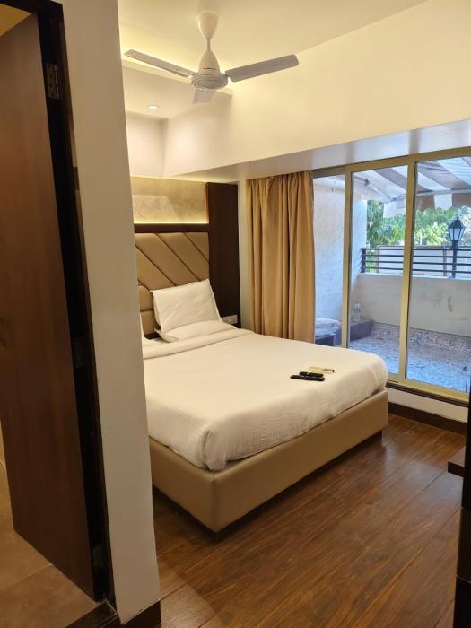 hotel dakshin grandeur