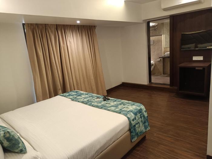 hotel dakshin grandeur