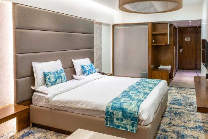 hotel dakshin grandeur