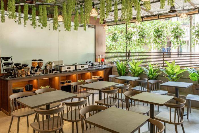 hotel dakshin grandeur