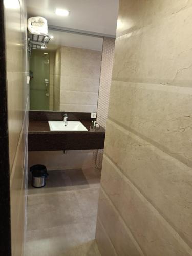 hotel dakshin grandeur