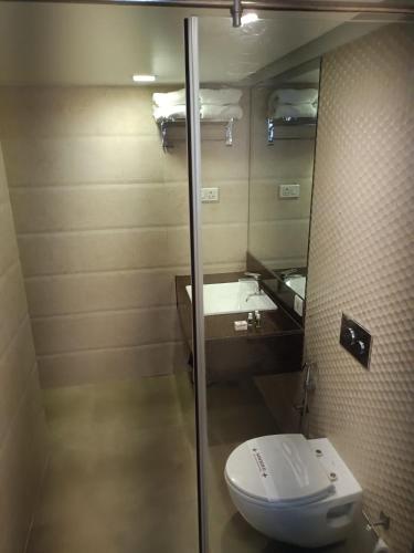 hotel dakshin grandeur