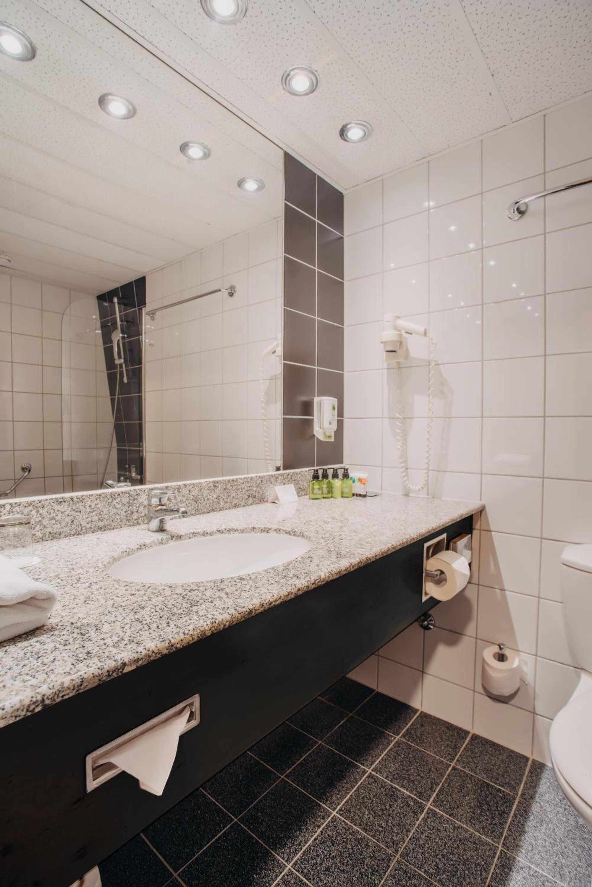 lavender hotel deira