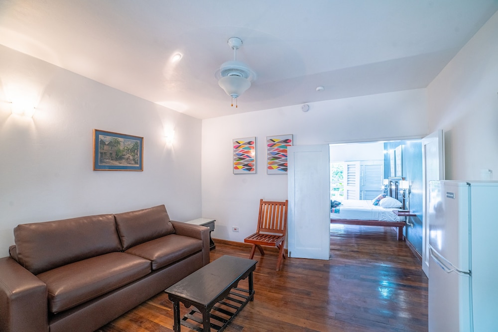 negril beach club condos