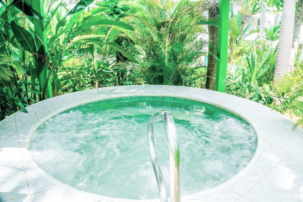 negril beach club condos