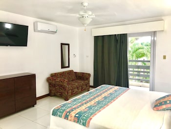 negril beach club condos