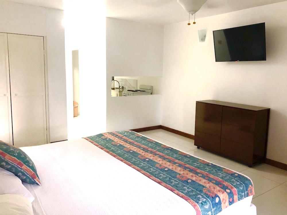 negril beach club condos