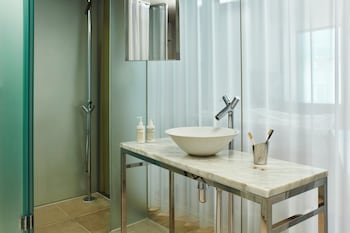 sanderson london