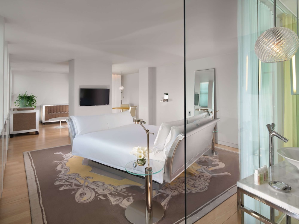 sanderson london