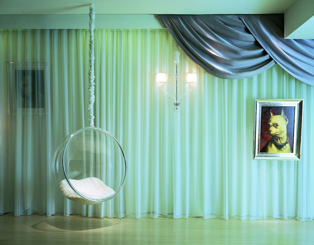 sanderson london