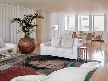 sanderson london
