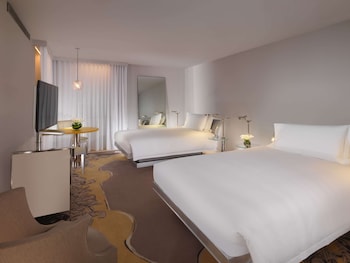 sanderson london