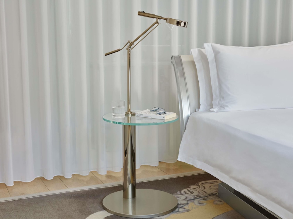 sanderson london