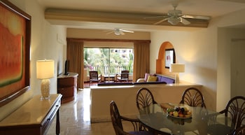 velas vallarta