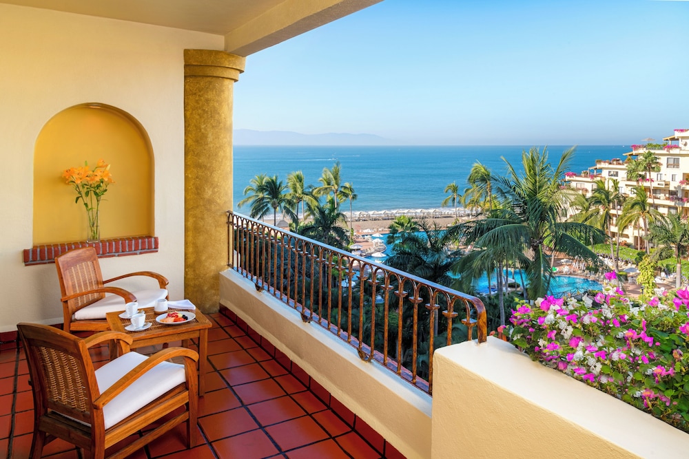 velas vallarta