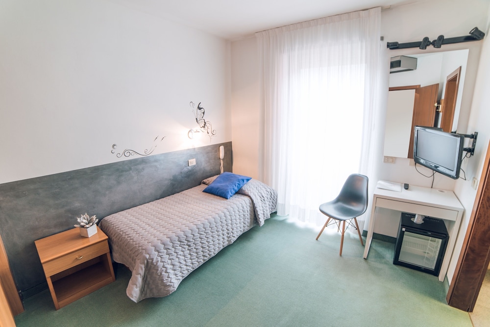 hotel everest arco