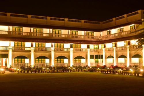 resort titli