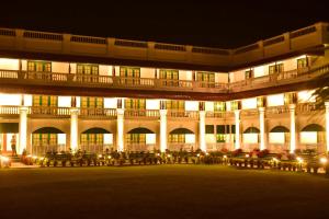 resort titli