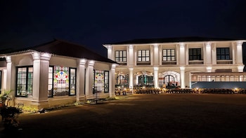resort titli
