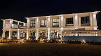 resort titli