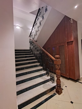 resort titli