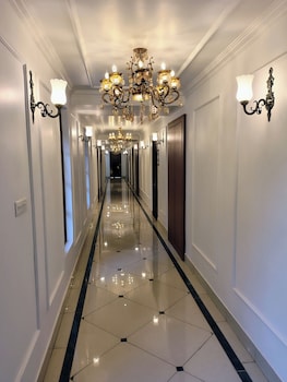 resort titli