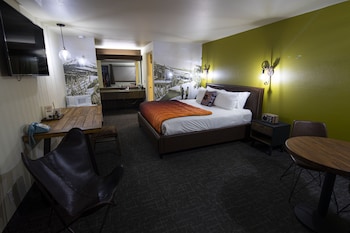 campfire hotel