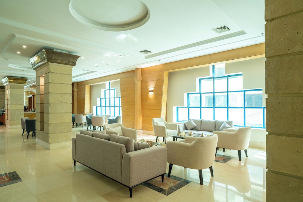 azal pyramids hotel