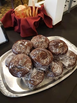 abercorn inn vancouver airport