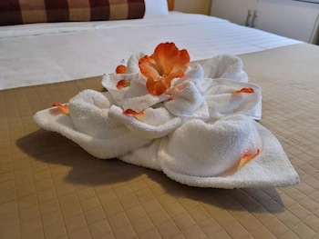 abercorn inn vancouver airport