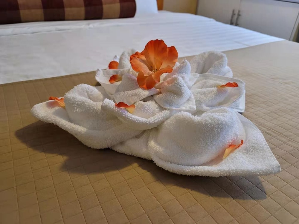 abercorn inn vancouver airport