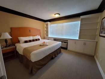 abercorn inn vancouver airport