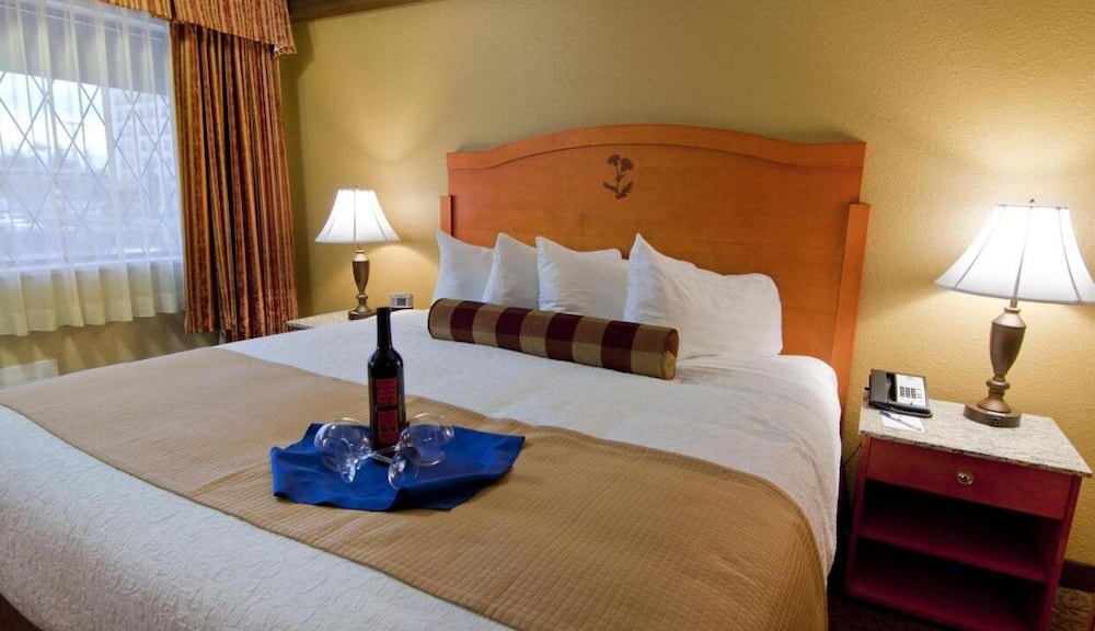 abercorn inn vancouver airport