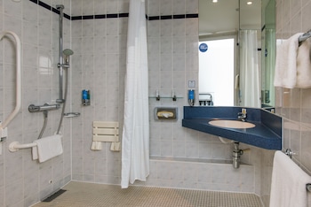 holiday inn express east midlands airport