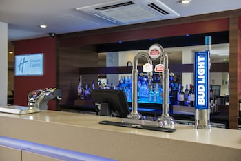 holiday inn express east midlands airport