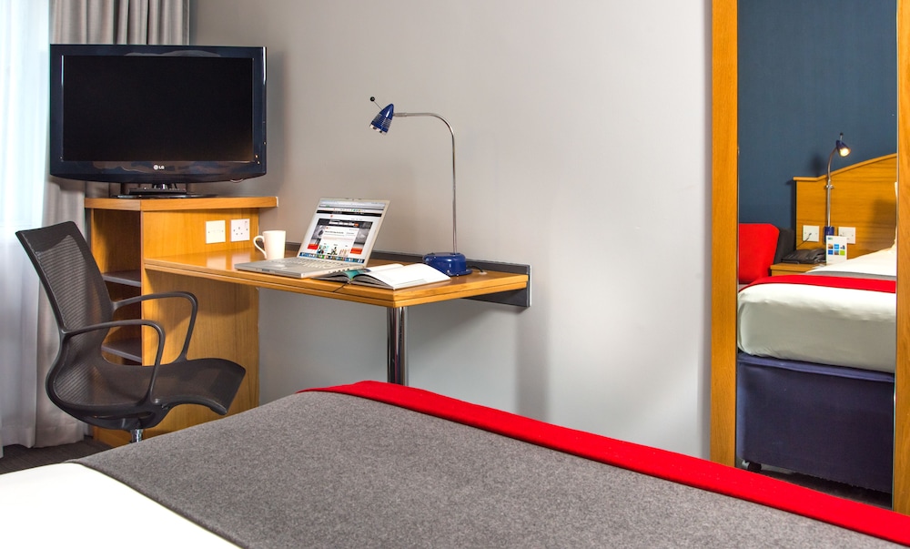 holiday inn express east midlands airport