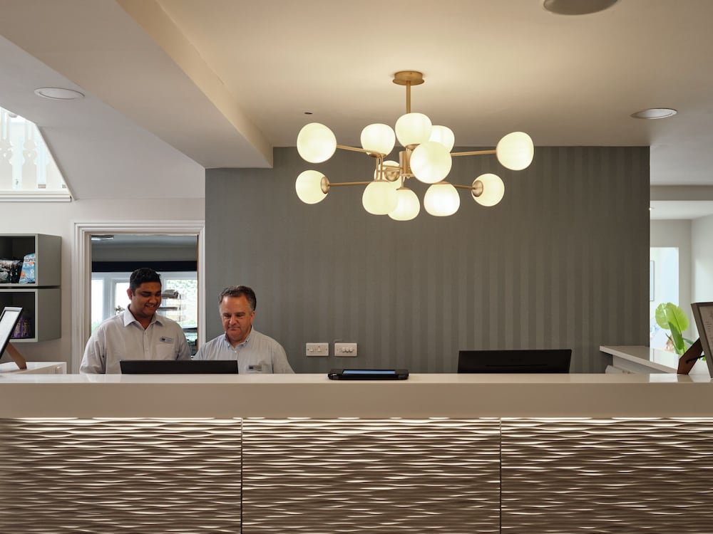 oxford linton lodge hotel bw signature collection